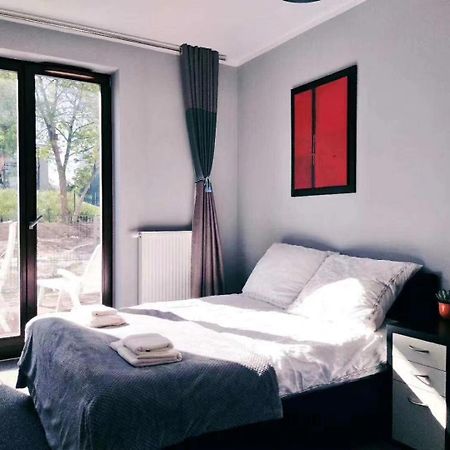 Airport Comfy Guest Home Varsavia Esterno foto