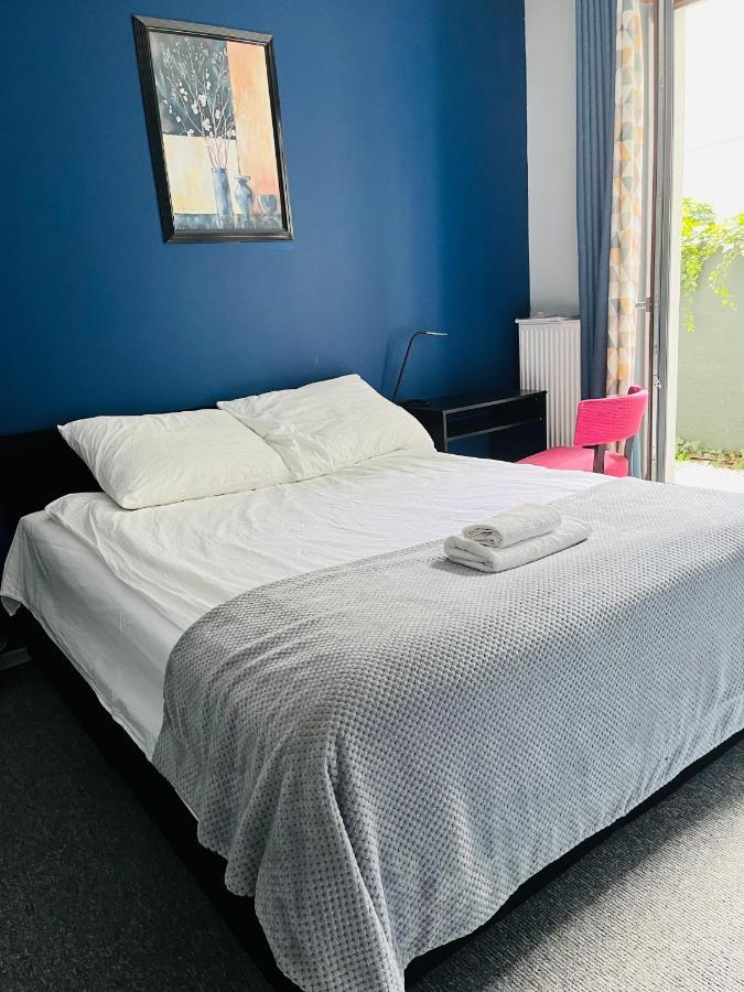 Airport Comfy Guest Home Varsavia Esterno foto